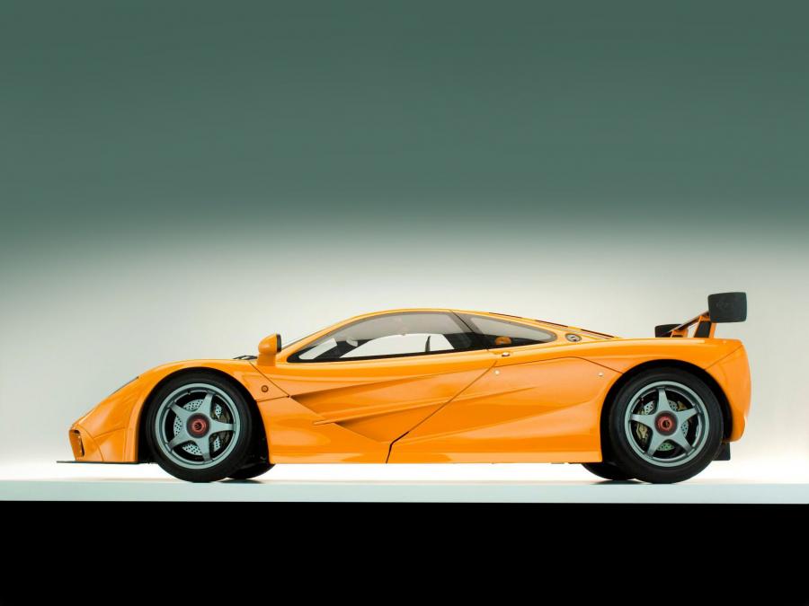  McLaren F1 LM 1995 года  (фото 1 из 26)